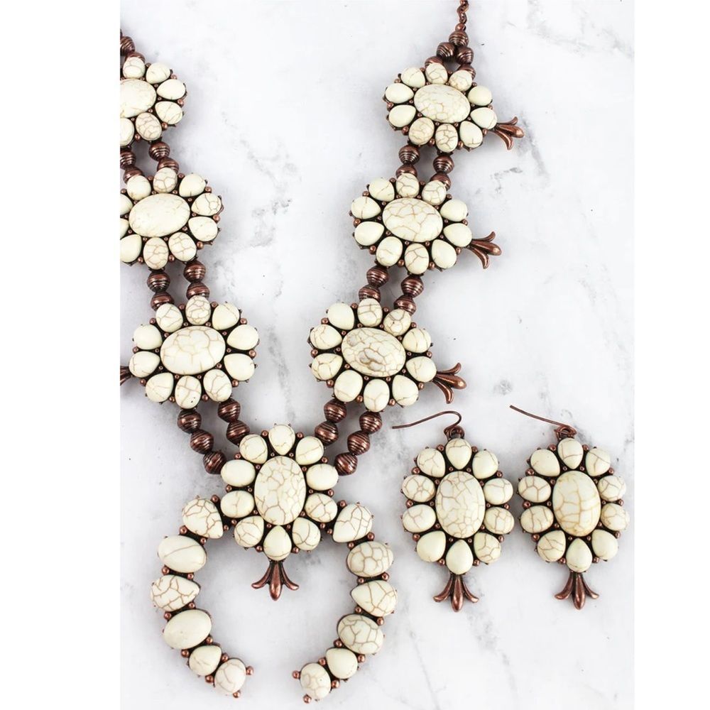 NWT SQUASH BLOSSOM NECKLACE EARRING SET